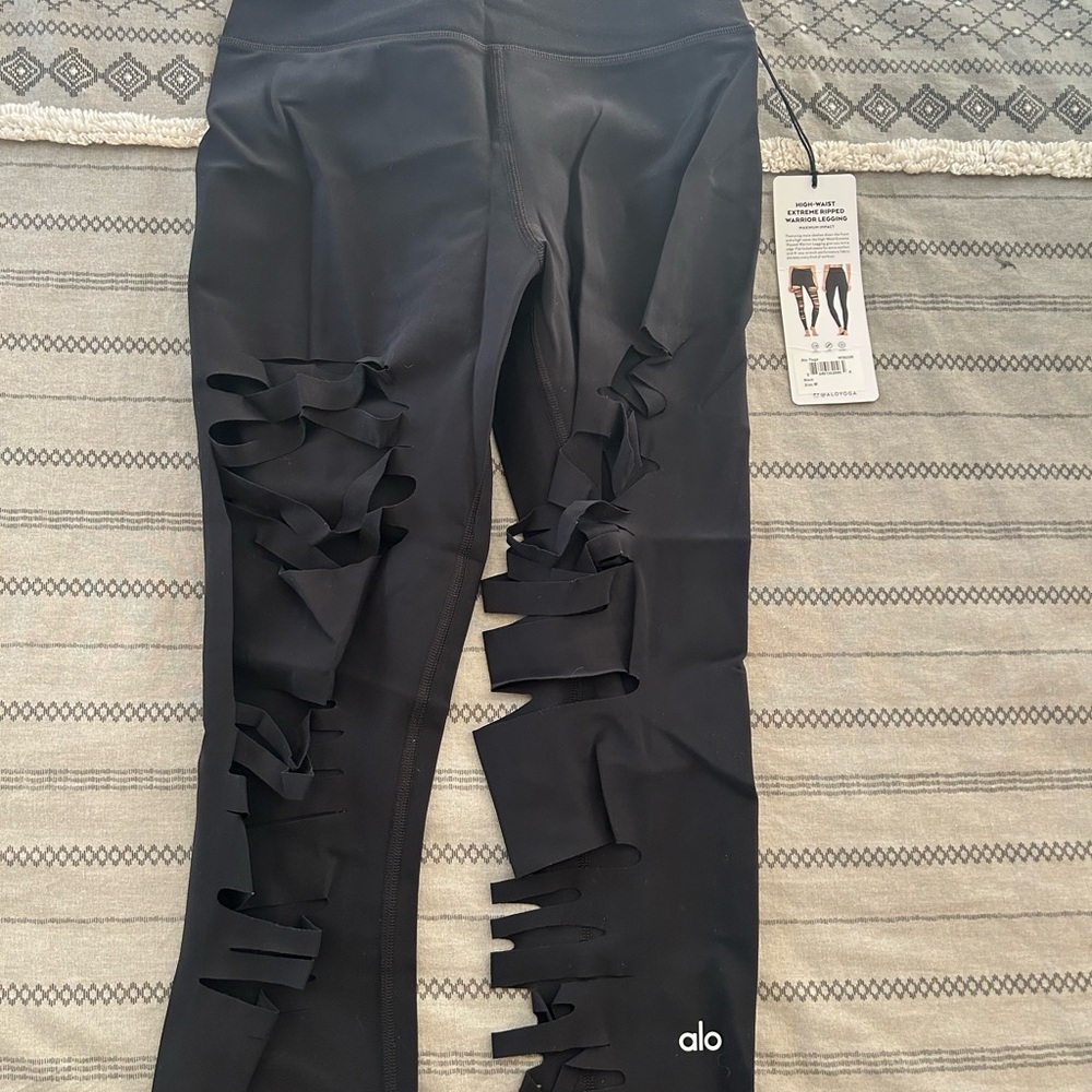 ALO Yoga Black Ripped Leggings
